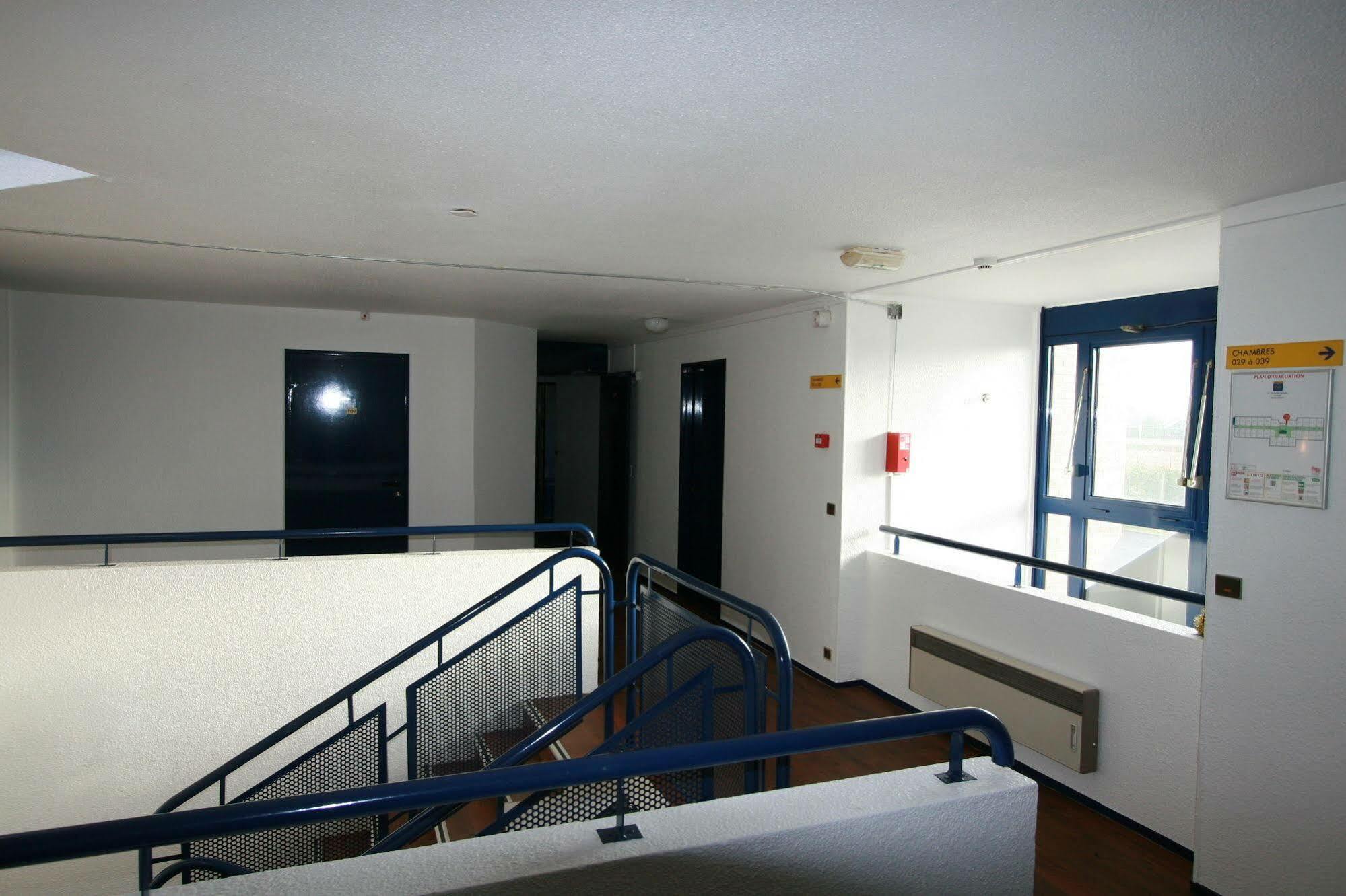 Kyriad Direct Dreux Exterior photo